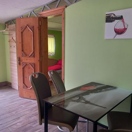 Laura Apartman Apartment Нагиканиша Екстериор снимка