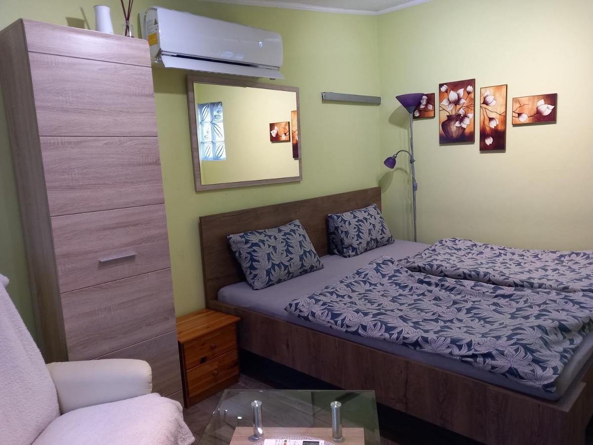 Laura Apartman Apartment Нагиканиша Екстериор снимка