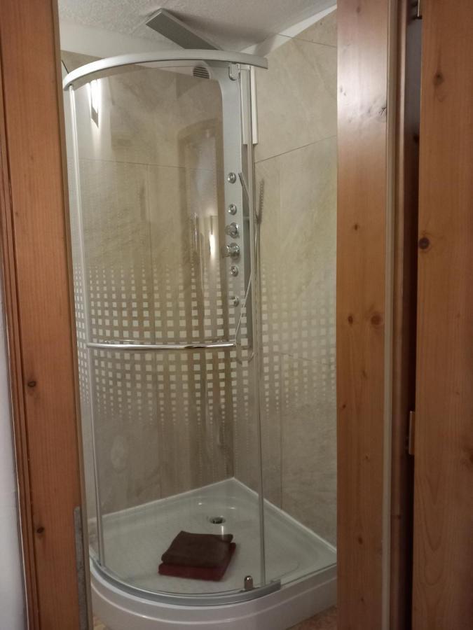 Laura Apartman Apartment Нагиканиша Екстериор снимка